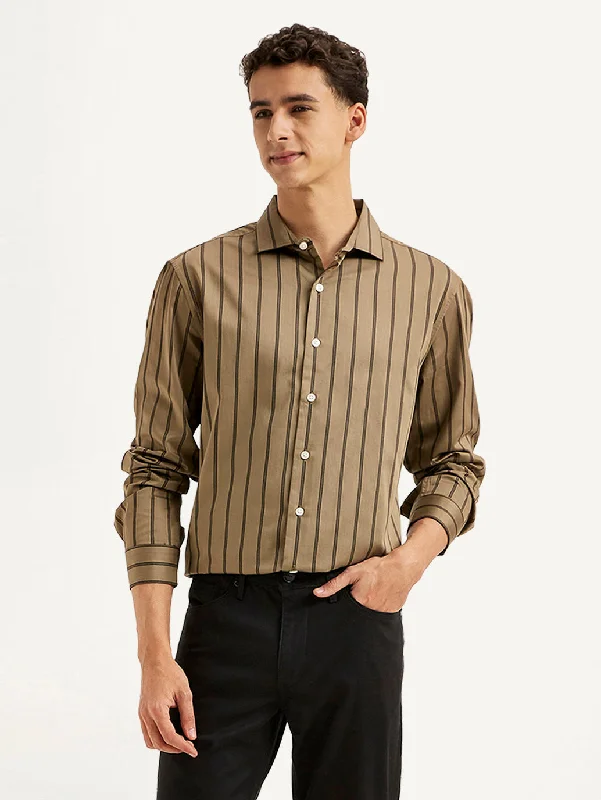 Layered ShirtsMen's Striped Slim Fit Shirt